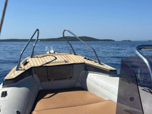 Half-Day Speedboat Tour Šolta – Underwater Museum – Blue Lagoon